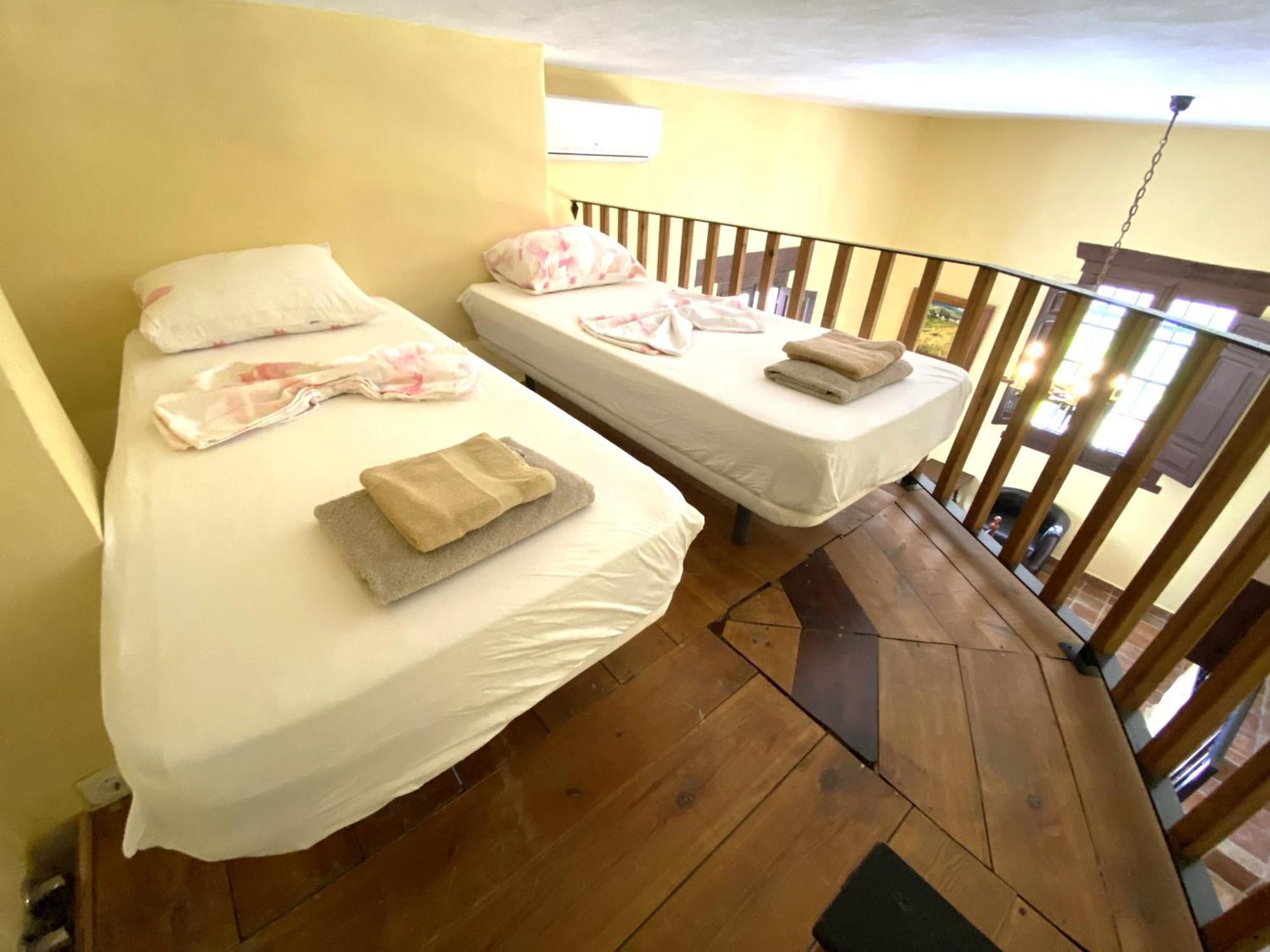 Castle Tower Apartment In Rural Holiday Park 'Bernard' 톨록스 외부 사진